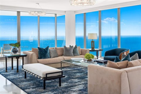 Condo in Sunny Isles Beach, Florida, 7 bedrooms  № 1697691 - photo 6