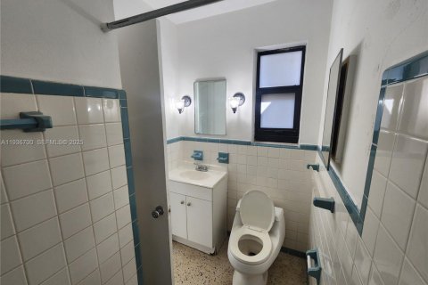 Condo in Miami, Florida, 3 bedrooms  № 1994729 - photo 10