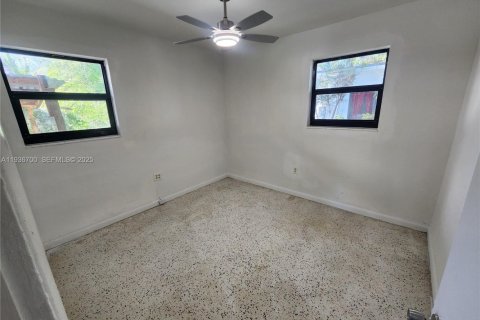 Condo in Miami, Florida, 3 bedrooms  № 1994729 - photo 8