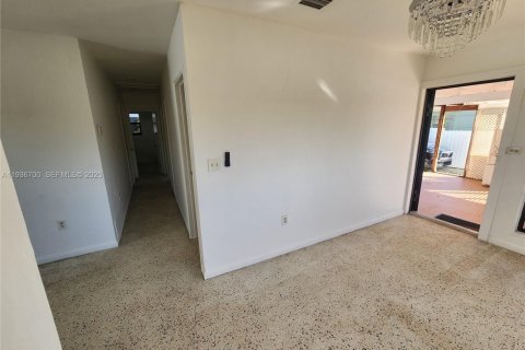 Condo in Miami, Florida, 3 bedrooms  № 1994729 - photo 11