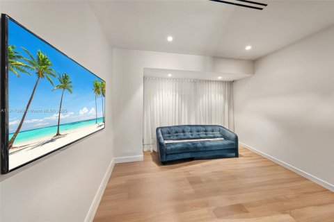 Villa ou maison à vendre à Hollywood, Floride: 4 chambres, 336.49 m2 № 1974713 - photo 24