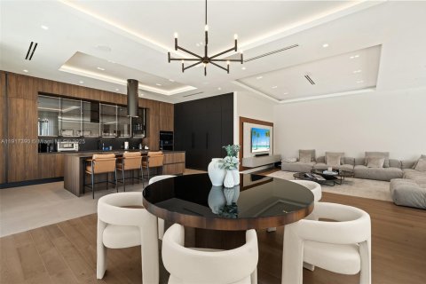 Villa ou maison à vendre à Hollywood, Floride: 4 chambres, 336.49 m2 № 1974713 - photo 4