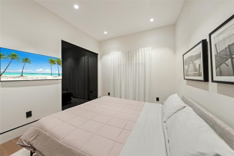 Villa ou maison à vendre à Hollywood, Floride: 4 chambres, 336.49 m2 № 1974713 - photo 17