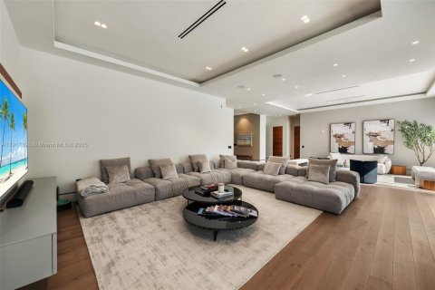 Villa ou maison à vendre à Hollywood, Floride: 4 chambres, 336.49 m2 № 1974713 - photo 9