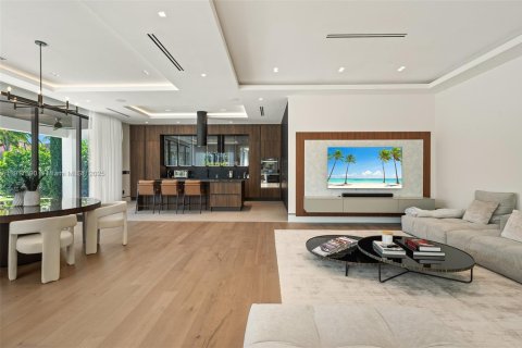 Villa ou maison à vendre à Hollywood, Floride: 4 chambres, 336.49 m2 № 1974713 - photo 12