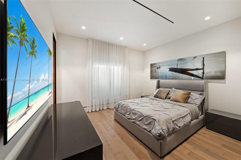 Villa ou maison à vendre à Hollywood, Floride: 4 chambres, 336.49 m2 № 1974713 - photo 20