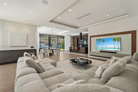 Villa ou maison à vendre à Hollywood, Floride: 4 chambres, 336.49 m2 № 1974713 - photo 11