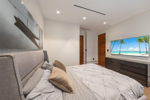 Villa ou maison à vendre à Hollywood, Floride: 4 chambres, 336.49 m2 № 1974713 - photo 21