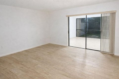 Touwnhouse à vendre à Wellington, Floride: 2 chambres, 133.5 m2 № 2192748 - photo 4