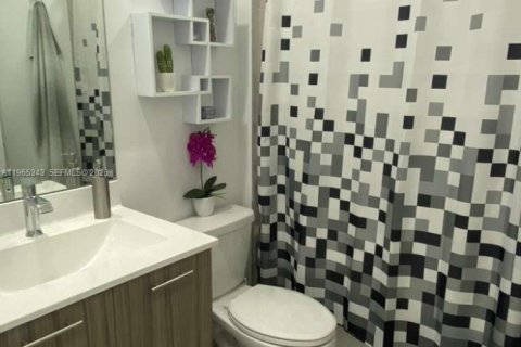 Copropriété à louer à Doral, Floride: 3 chambres, 104.89 m2 № 2027164 - photo 5