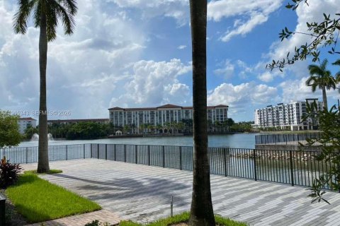 Copropriété à louer à Doral, Floride: 3 chambres, 104.89 m2 № 2027164 - photo 18