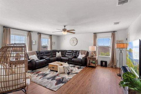 Casa en venta en Winter Haven, Florida, 5 dormitorios, 260.59 m2 № 1898850 - foto 16