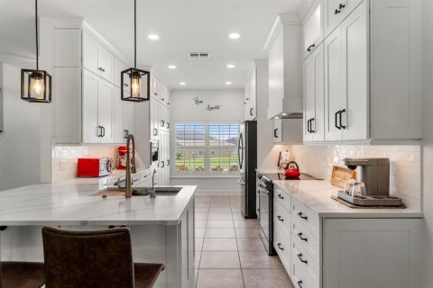Casa en venta en Winter Haven, Florida, 5 dormitorios, 260.59 m2 № 1898850 - foto 7