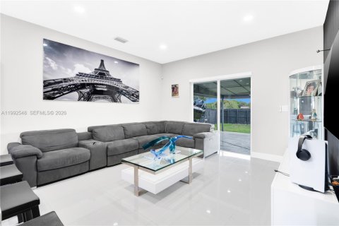 Casa en alquiler en Homestead, Florida, 4 dormitorios, 156.73 m2 № 2058183 - foto 16