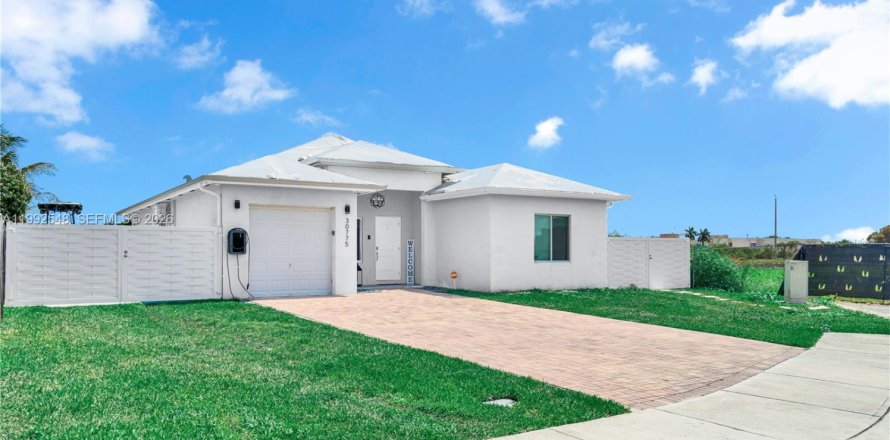Casa en Homestead, Florida 4 dormitorios, 156.73 m2 № 2058183