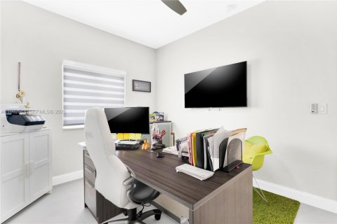 Casa en alquiler en Homestead, Florida, 4 dormitorios, 156.73 m2 № 2058183 - foto 14