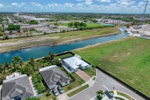 Casa en alquiler en Homestead, Florida, 4 dormitorios, 156.73 m2 № 2058183 - foto 12