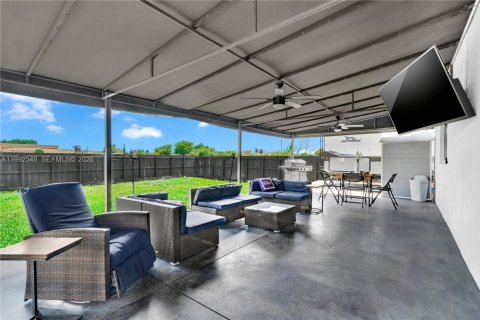 Casa en alquiler en Homestead, Florida, 4 dormitorios, 156.73 m2 № 2058183 - foto 25