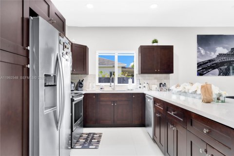 Casa en alquiler en Homestead, Florida, 4 dormitorios, 156.73 m2 № 2058183 - foto 2