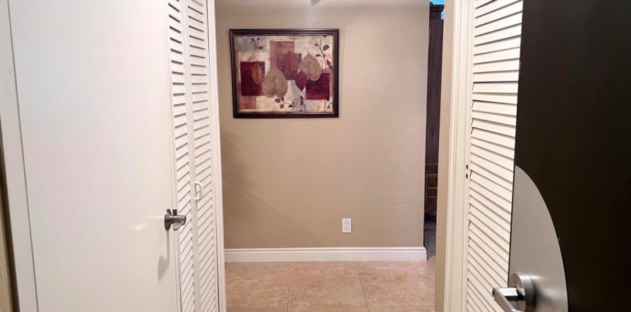Condo in Fort Lauderdale, Florida, 1 bedroom  № 2187958