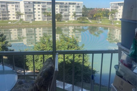 Condominio en alquiler en Aventura, Florida, 1 dormitorio, 71.35 m2 № 1993951 - foto 30