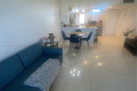 Condominio en alquiler en Aventura, Florida, 1 dormitorio, 71.35 m2 № 1993951 - foto 28