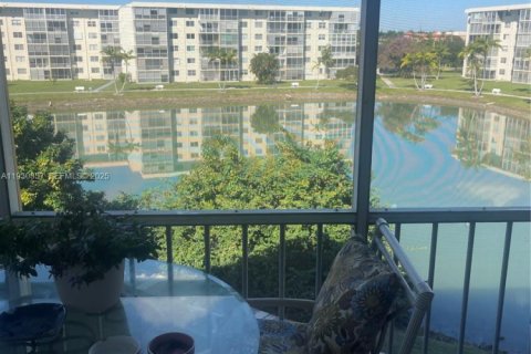 Condominio en alquiler en Aventura, Florida, 1 dormitorio, 71.35 m2 № 1993951 - foto 29