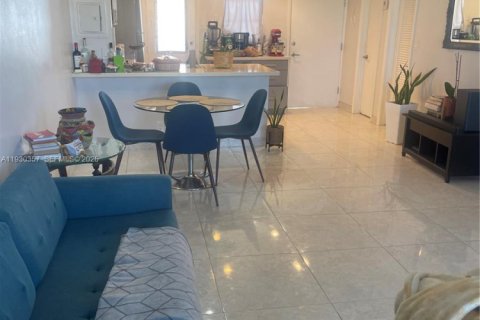 Condominio en alquiler en Aventura, Florida, 1 dormitorio, 71.35 m2 № 1993951 - foto 26