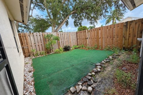 Copropriété à louer à Miami, Floride: 2 chambres, 85.1 m2 № 2434097 - photo 11
