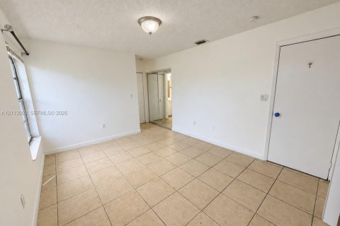 Copropriété à louer à Miami, Floride: 2 chambres, 85.1 m2 № 2434097 - photo 7