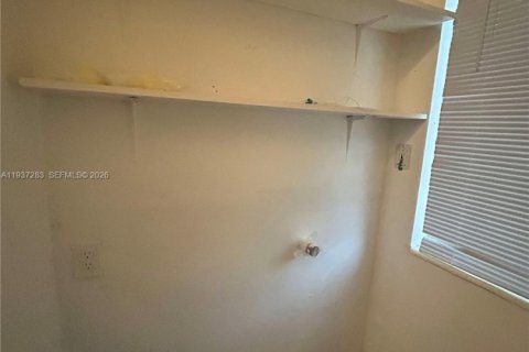 Apartamento en alquiler en Miami, Florida, 2 dormitorios, 194.17 m2 № 2054988 - foto 14