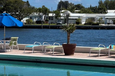 Condo in Boynton Beach, Florida, 1 bedroom  № 2188370 - photo 2