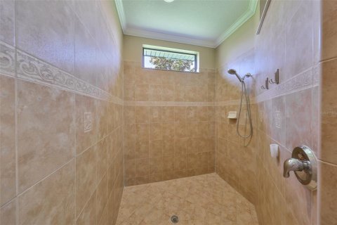 House in Apollo Beach, Florida 2 bedrooms, 179.58 sq.m. № 1631949 - photo 24