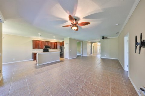 House in Apollo Beach, Florida 2 bedrooms, 179.58 sq.m. № 1631949 - photo 12