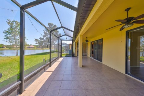 House in Apollo Beach, Florida 2 bedrooms, 179.58 sq.m. № 1631949 - photo 6