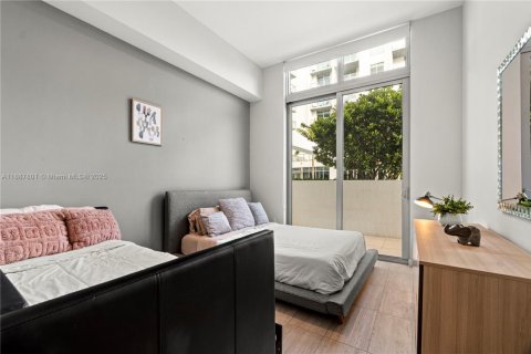 Apartment in Miami, Florida 2 bedrooms № 2012808 - photo 3