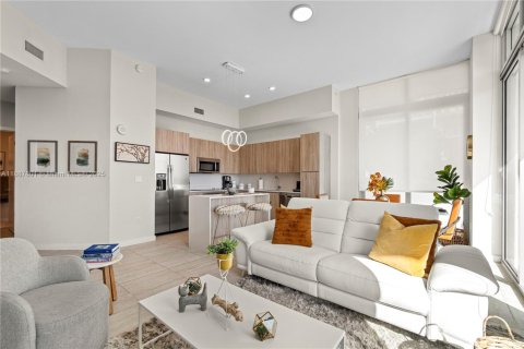 Apartment in Miami, Florida 2 bedrooms № 2012808 - photo 24