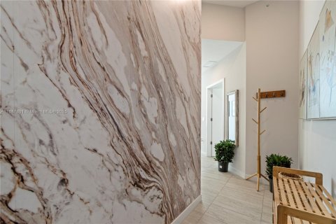 Apartment in Miami, Florida 2 bedrooms № 2012808 - photo 15