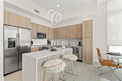 Apartment in Miami, Florida 2 bedrooms № 2012808 - photo 19