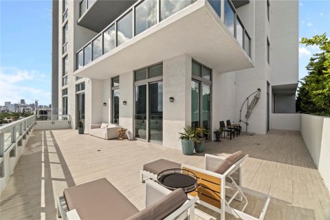 Apartment in Miami, Florida 2 bedrooms № 2012808 - photo 10