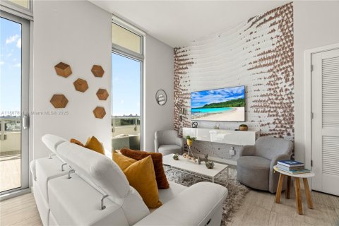 Apartment in Miami, Florida 2 bedrooms № 2012808 - photo 23