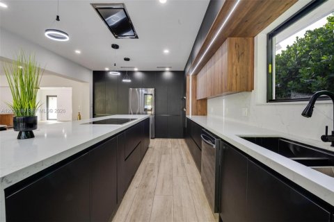 Casa en venta en Miami Shores, Florida, 3 dormitorios, 246.47 m2 № 2173930 - foto 9