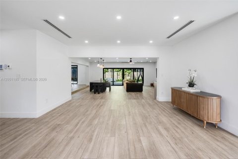 Casa en venta en Miami Shores, Florida, 3 dormitorios, 246.47 m2 № 2173930 - foto 7