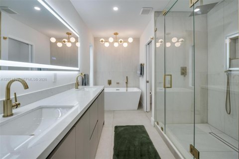Casa en venta en Miami Shores, Florida, 3 dormitorios, 246.47 m2 № 2173930 - foto 23
