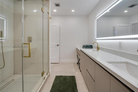 Casa en venta en Miami Shores, Florida, 3 dormitorios, 246.47 m2 № 2173930 - foto 25