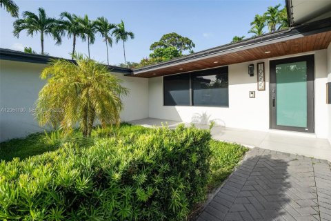 Casa en venta en Miami Shores, Florida, 3 dormitorios, 246.47 m2 № 2173930 - foto 2