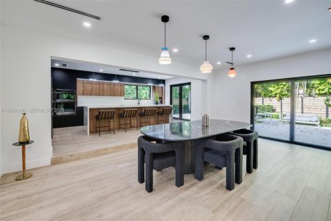 Casa en venta en Miami Shores, Florida, 3 dormitorios, 246.47 m2 № 2173930 - foto 13
