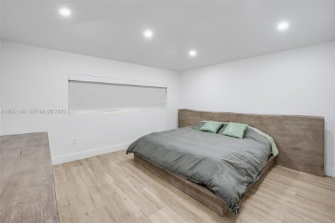 Casa en venta en Miami Shores, Florida, 3 dormitorios, 246.47 m2 № 2173930 - foto 21