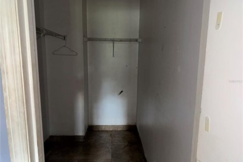 Villa ou maison à vendre à Apopka, Floride: 4 chambres, 165.92 m2 № 2406339 - photo 10