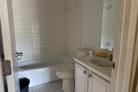 Villa ou maison à vendre à Apopka, Floride: 4 chambres, 165.92 m2 № 2406339 - photo 12
